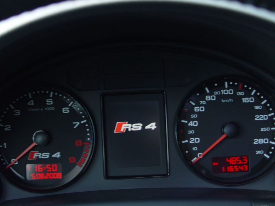 _o_nas_rs4%20tacho%5B1%5D.jpg